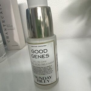 Sunday Riley serum